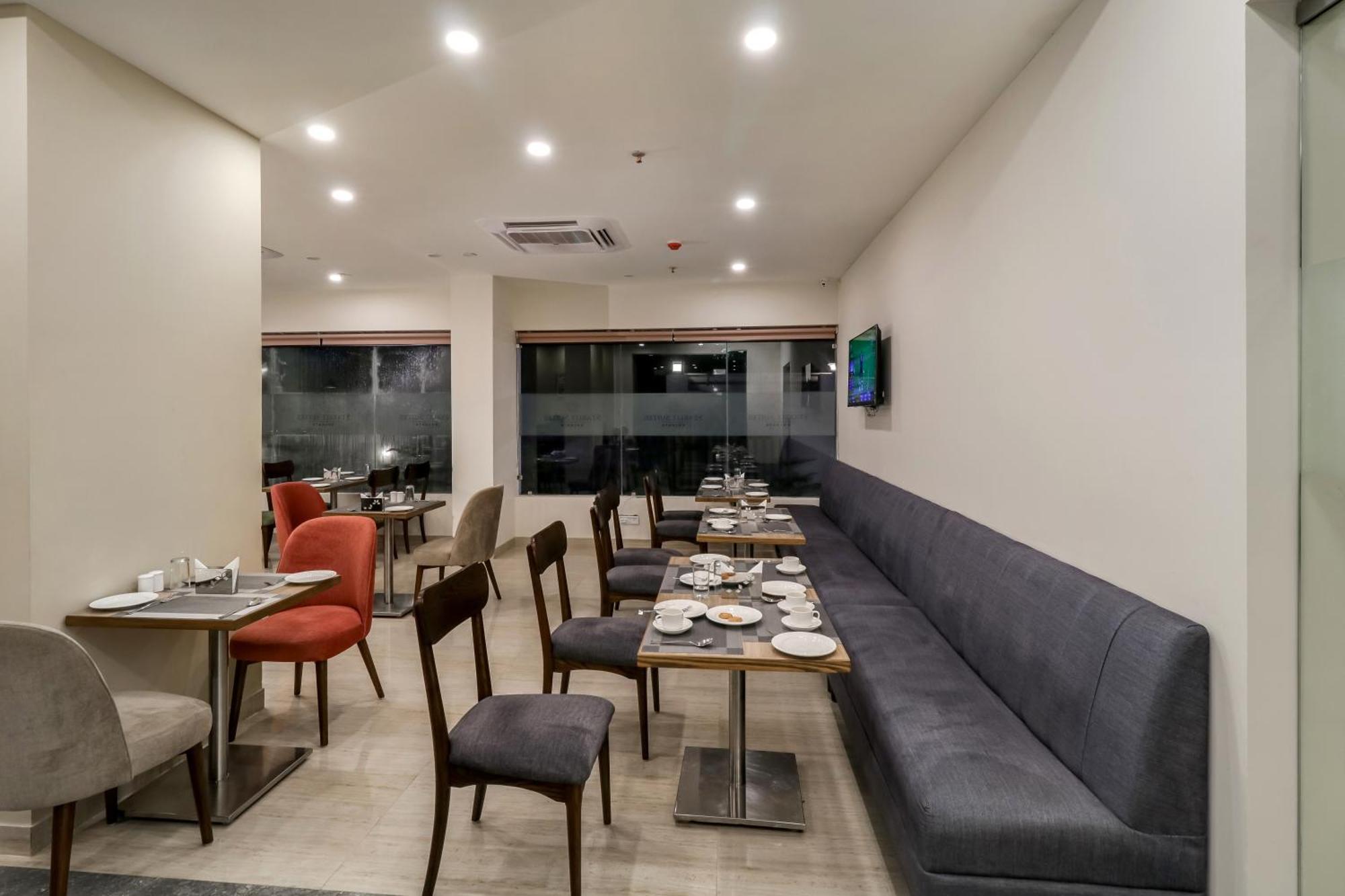 Starlit Suites Newtown Καλκούτα Εξωτερικό φωτογραφία