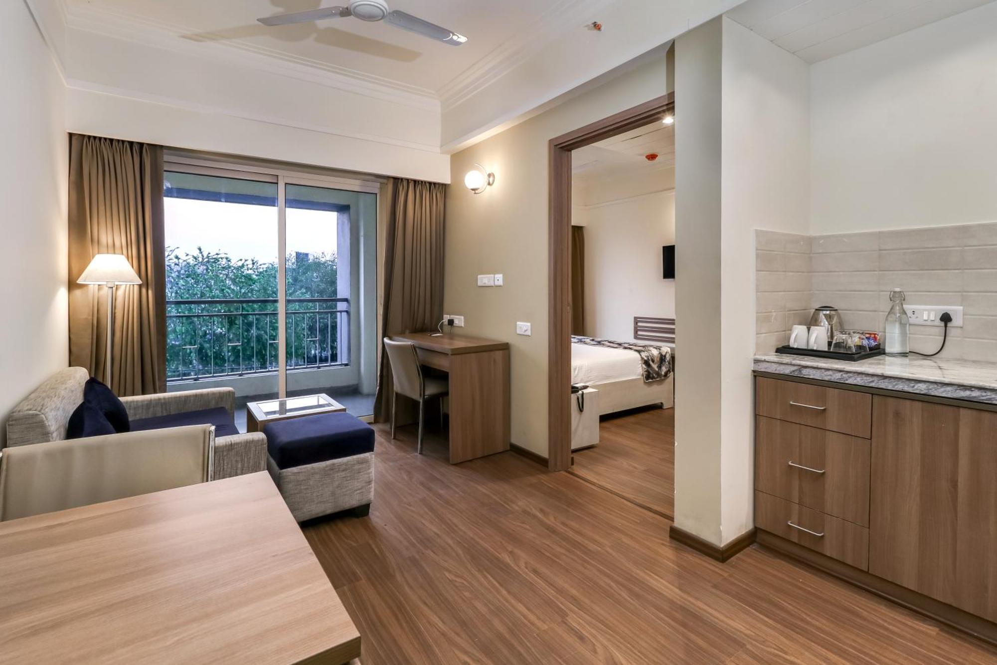 Starlit Suites Newtown Καλκούτα Εξωτερικό φωτογραφία